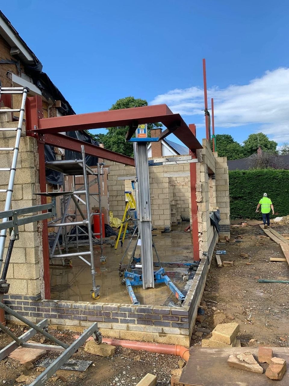 Small local builder vs big firm